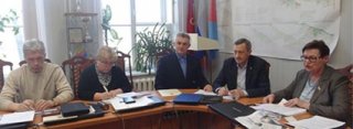 В Муниципальном Совете МО г. Петергоф