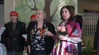 Выставка "100-летию комсомола посвящается"