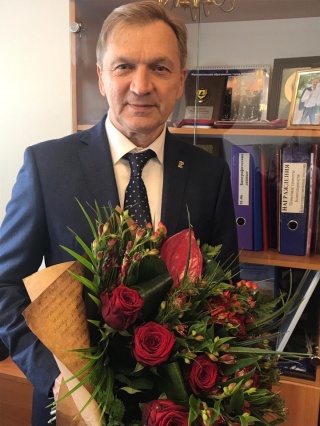 Поздравление от депутата ЗАКС СПб Михаила Барышникова