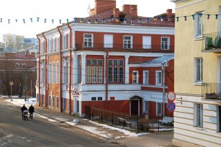 Проведение личных приемов граждан приостановлено