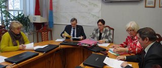 В Муниципальном Совете МО г. Петергоф