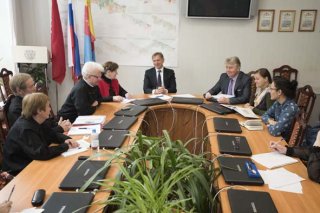Обсудили  будущее Дворцовых конюшен
