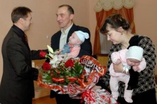 МАЛЕНЬКИЕ ГЕРОИ ДВУХ ПЯТИЛЕТОК