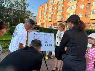 Встреча во дворе дома 5/1 на улице Братьев Горкушенко