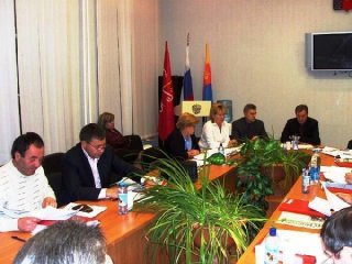 В МУНИЦИПАЛЬНОМ СОВЕТЕ