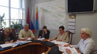 В Муниципальном Совете МО г. Петергоф