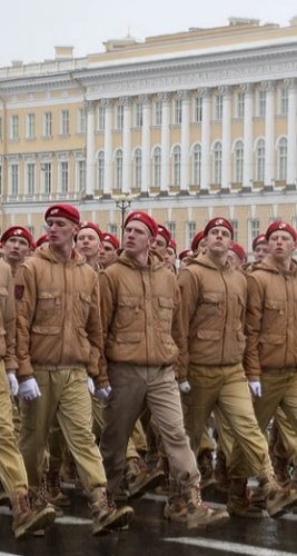 На службу - в Кремль