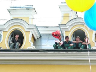 ПО ГЛАВНОЙ УЛИЦЕ С МИККИ