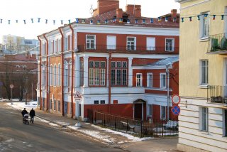 Обсуждение  изменений и дополнений в  Устав  муниципального образования город Петергоф